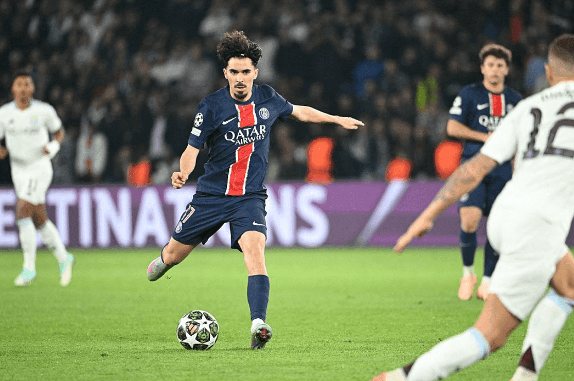 24-25 psg 홈 비티냐 실착사진