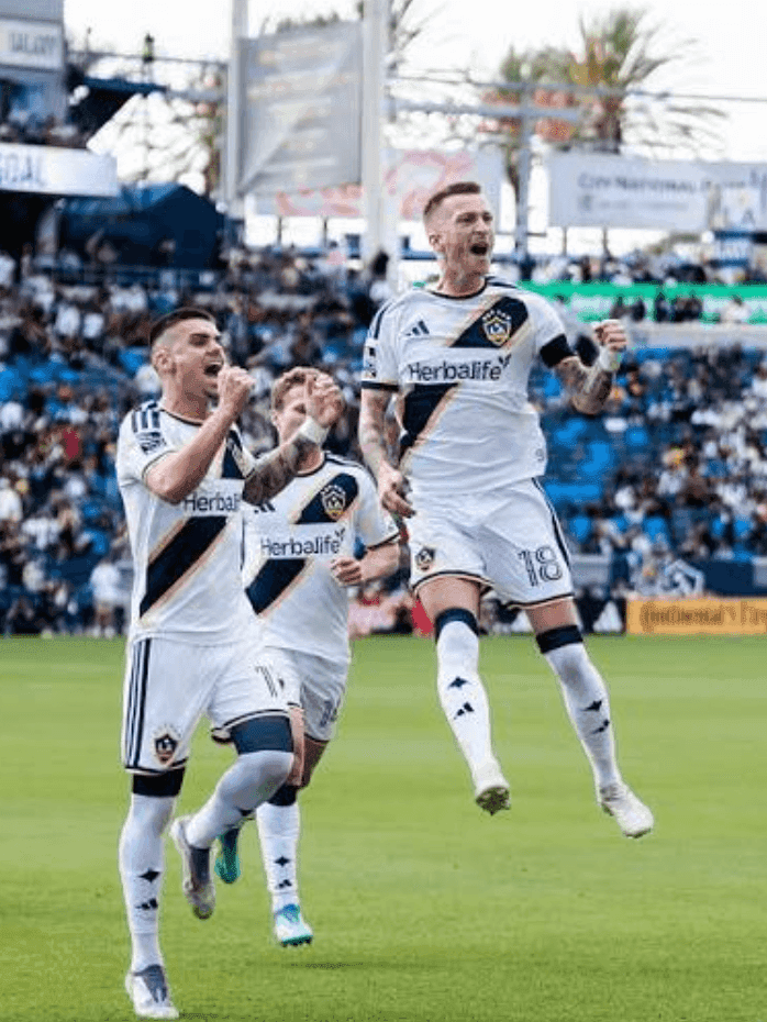 25-26 LA갤럭시 홈 어센틱 로이스 실착사진